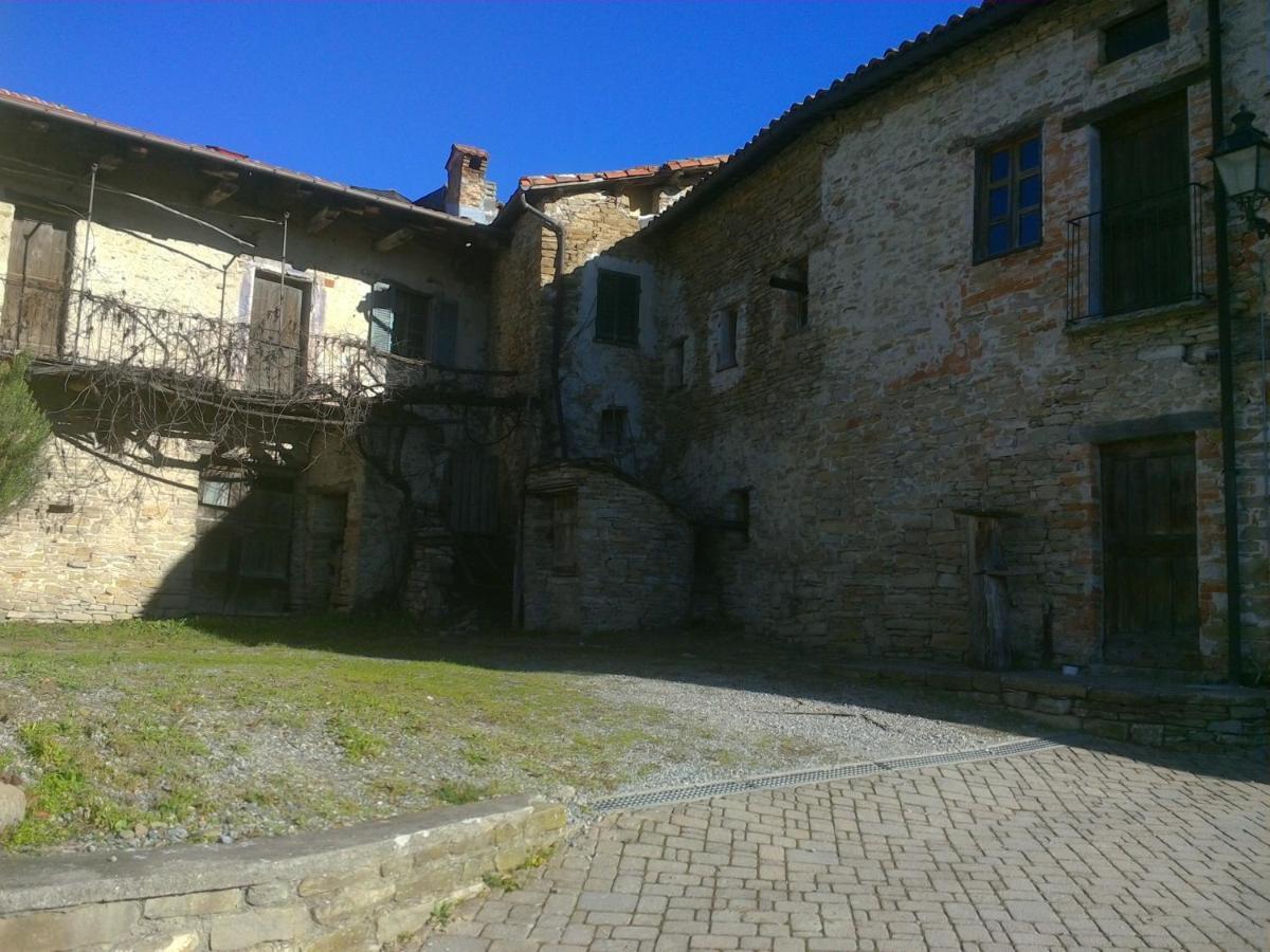 Magiche Langhe Bed & Breakfast Paroldo Exterior foto