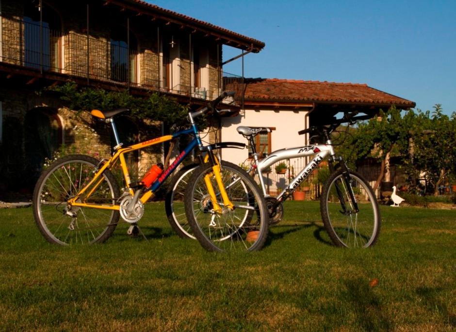 Magiche Langhe Bed & Breakfast Paroldo Exterior foto